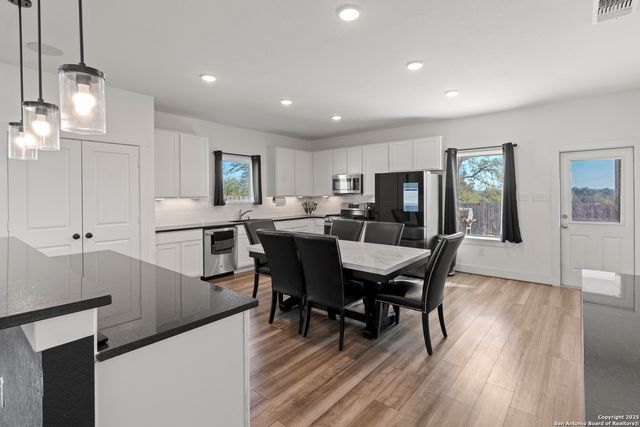 8823 Catnip Pass, Elmendorf, TX 78112