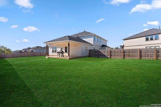 8823 Catnip Pass, Elmendorf, TX 78112