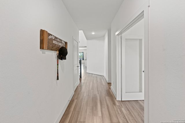 8823 Catnip Pass, Elmendorf, TX 78112