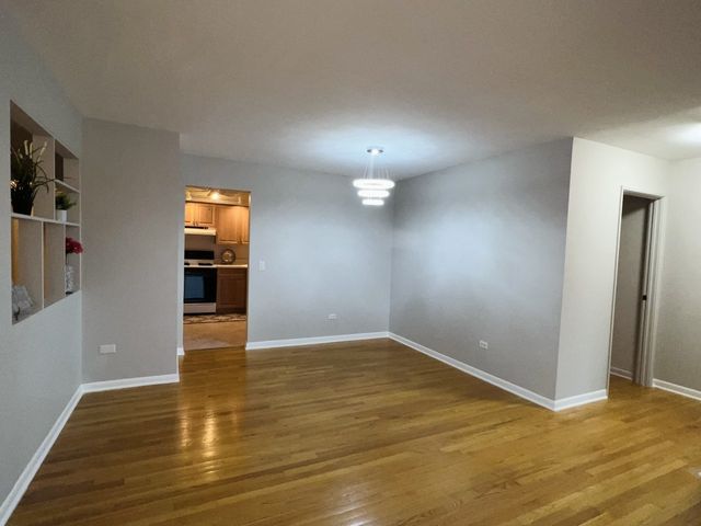 205 W MINER Street 300, Arlington Heights, IL 60005