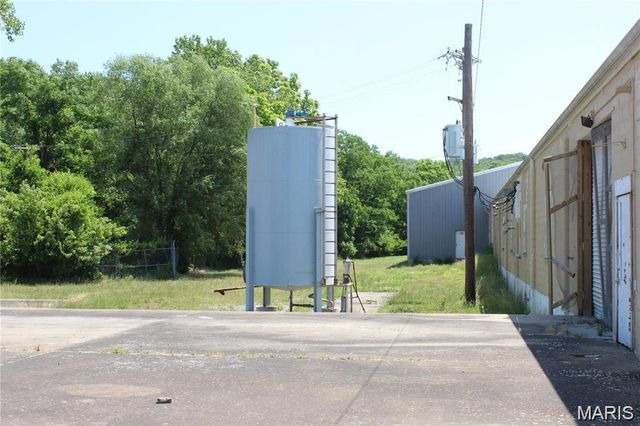 2250 Warren Barrett Drive, Hannibal, MO 63401