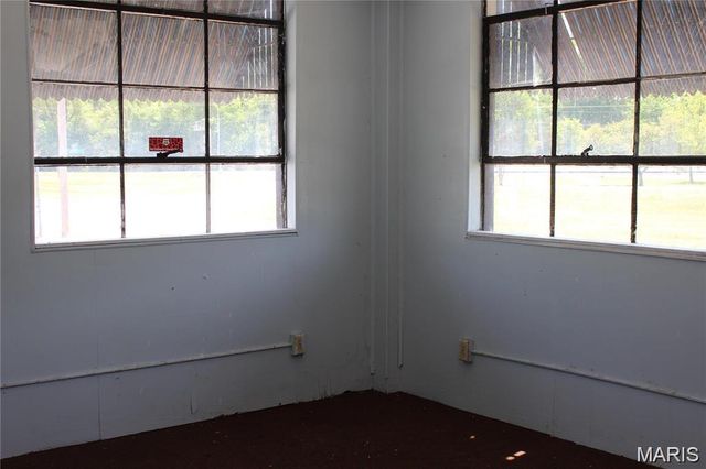 2250 Warren Barrett Drive, Hannibal, MO 63401