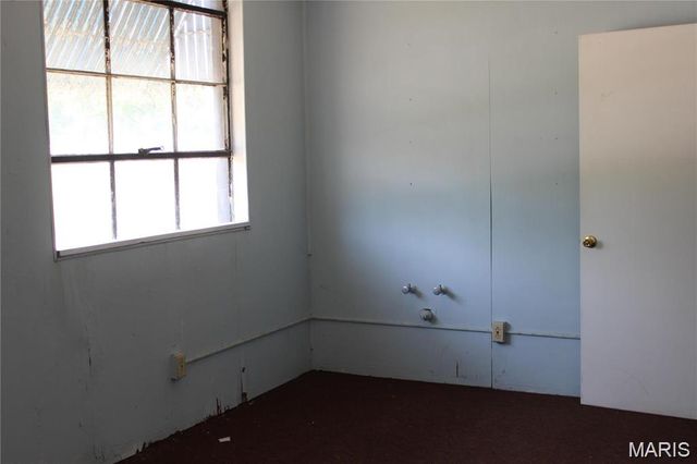 2250 Warren Barrett Drive, Hannibal, MO 63401