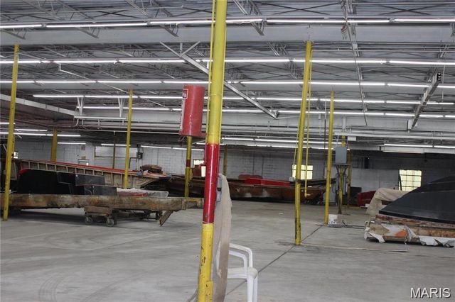 2250 Warren Barrett Drive, Hannibal, MO 63401