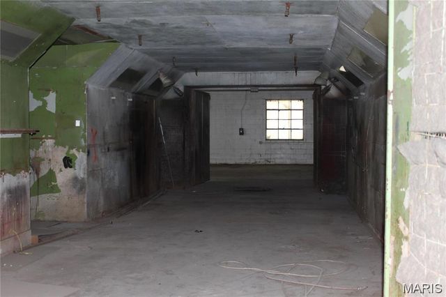 2250 Warren Barrett Drive, Hannibal, MO 63401