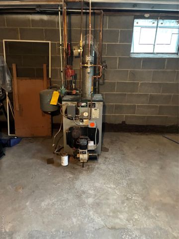 429 Robinson Avenue, East Patchogue, NY 11772