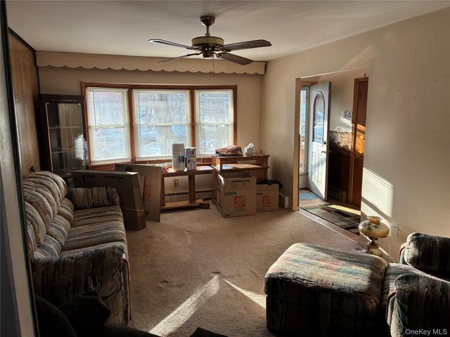 429 Robinson Avenue, East Patchogue, NY 11772