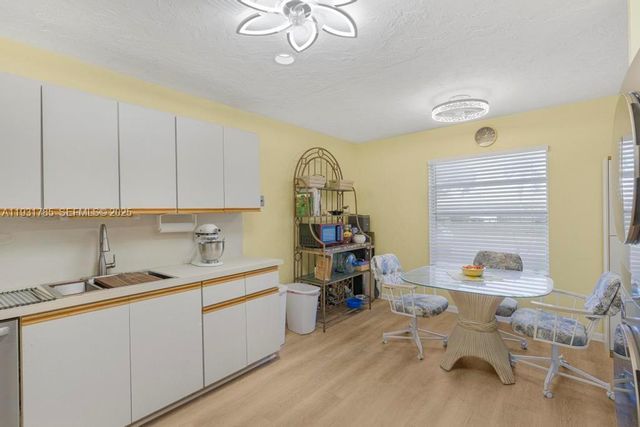 1541 NW 18th Ave 101, Delray Beach, FL 33445