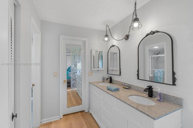 1541 NW 18th Ave 101, Delray Beach, FL 33445