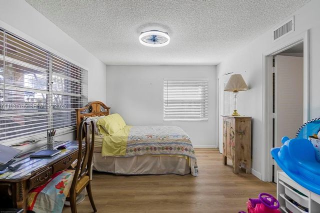 1541 NW 18th Ave 101, Delray Beach, FL 33445