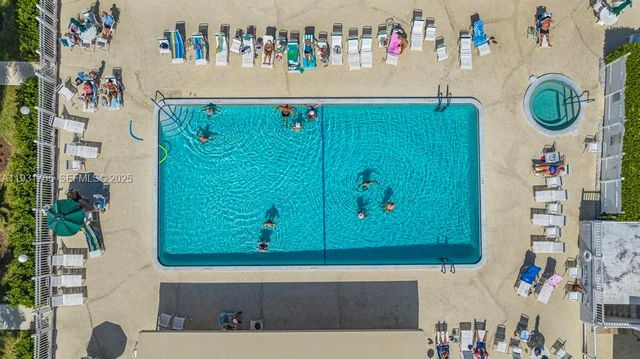 1541 NW 18th Ave 101, Delray Beach, FL 33445