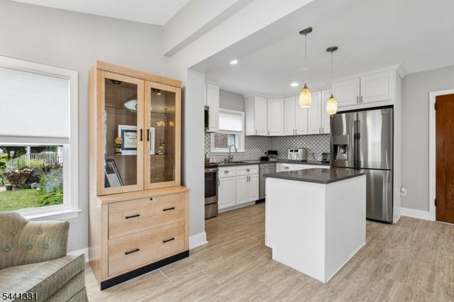 23 Elmwood Ter, Linden City, NJ 07036