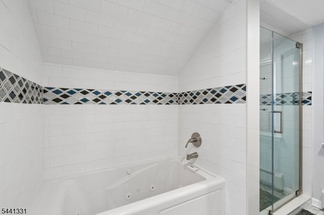 23 Elmwood Ter, Linden City, NJ 07036