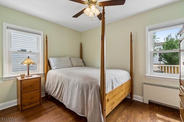 23 Elmwood Ter, Linden City, NJ 07036