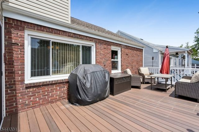 23 Elmwood Ter, Linden City, NJ 07036