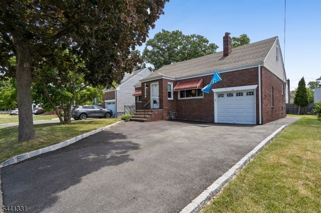 23 Elmwood Ter, Linden City, NJ 07036