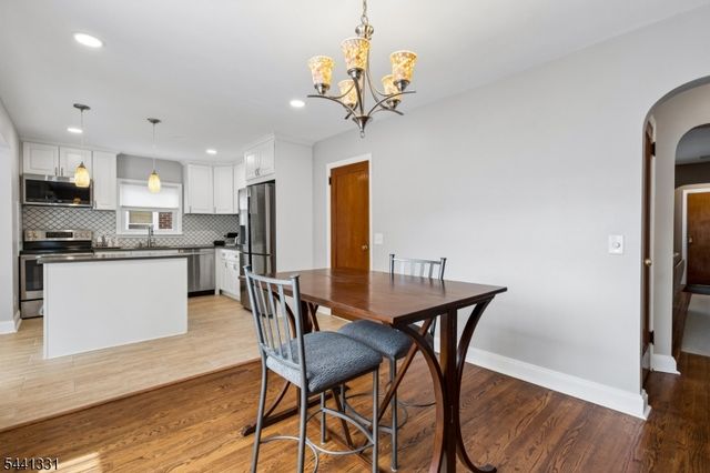 23 Elmwood Ter, Linden City, NJ 07036