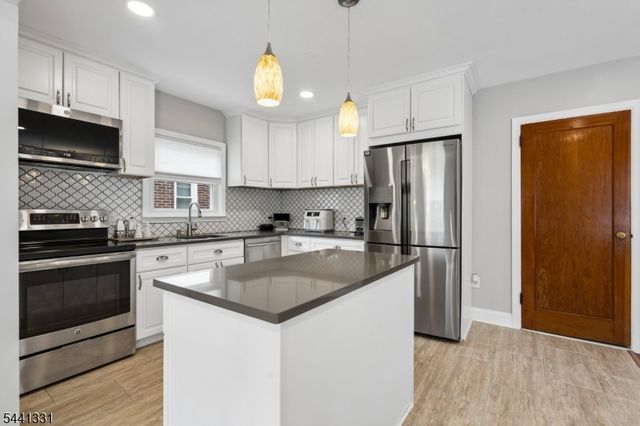 23 Elmwood Ter, Linden City, NJ 07036