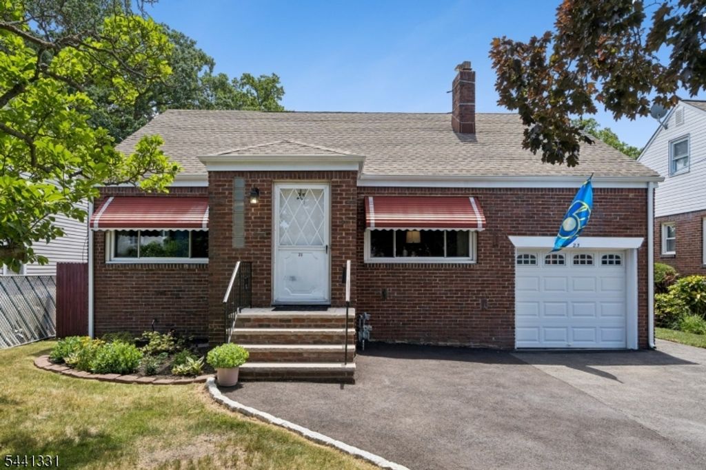 23 Elmwood Ter, Linden City, NJ 07036