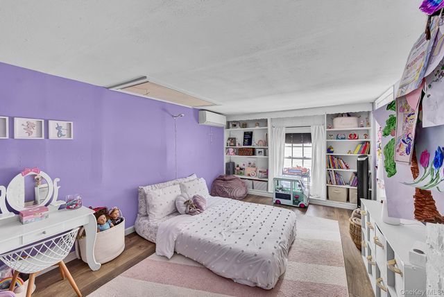 1116 Montauk Highway, Oakdale, NY 11769