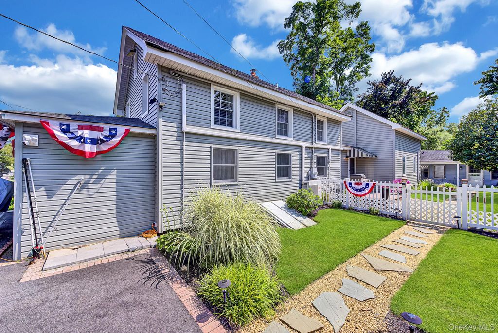 1116 Montauk Highway, Oakdale, NY 11769 — photo 2