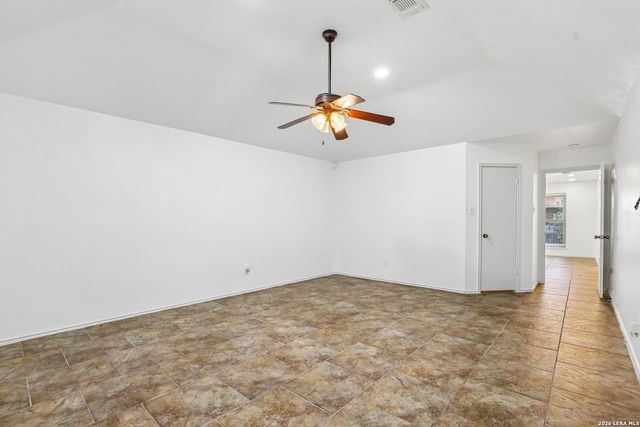 5614 Timber Trace St, San Antonio, TX 78250