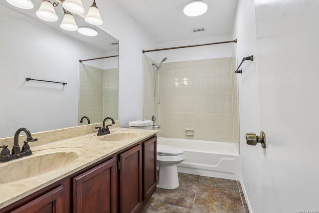 5614 Timber Trace St, San Antonio, TX 78250