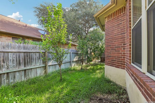 5614 Timber Trace St, San Antonio, TX 78250