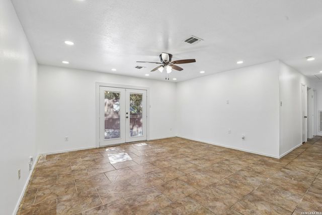 5614 Timber Trace St, San Antonio, TX 78250