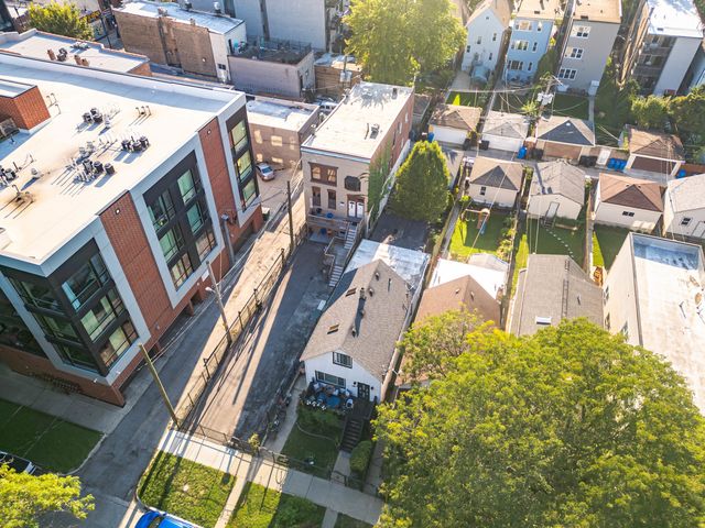 2014 N Whipple Street, Chicago, IL 60647