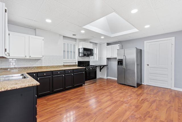 2014 N Whipple Street, Chicago, IL 60647