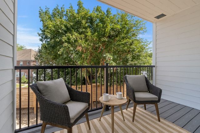 2 Elm Street 2, Newton, MA 02465