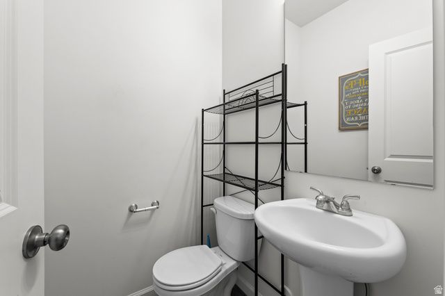 227 N RIVERSIDE DR, Saratoga Springs, UT 84045