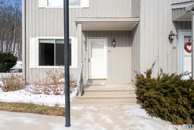 100 Ten Coat Lane 3A, Shelton, CT 06484