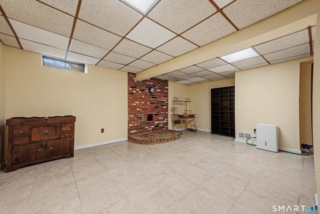 100 Ten Coat Lane 3A, Shelton, CT 06484