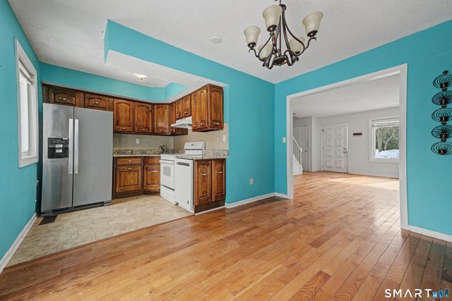 100 Ten Coat Lane 3A, Shelton, CT 06484