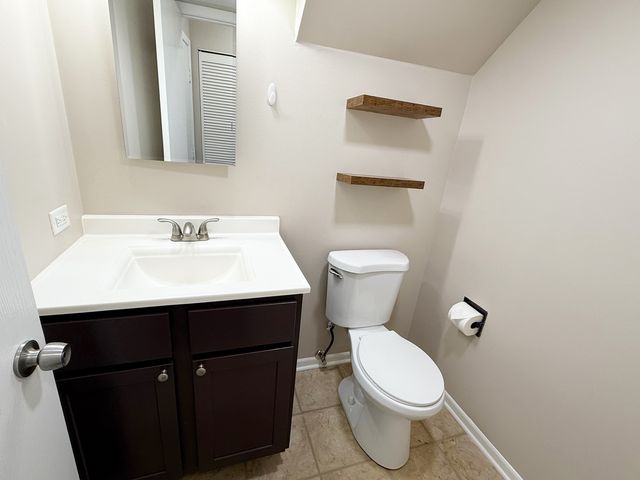 223 Butternut Lane, Streamwood, IL 60107