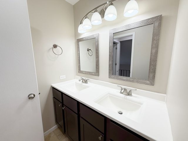 223 Butternut Lane, Streamwood, IL 60107