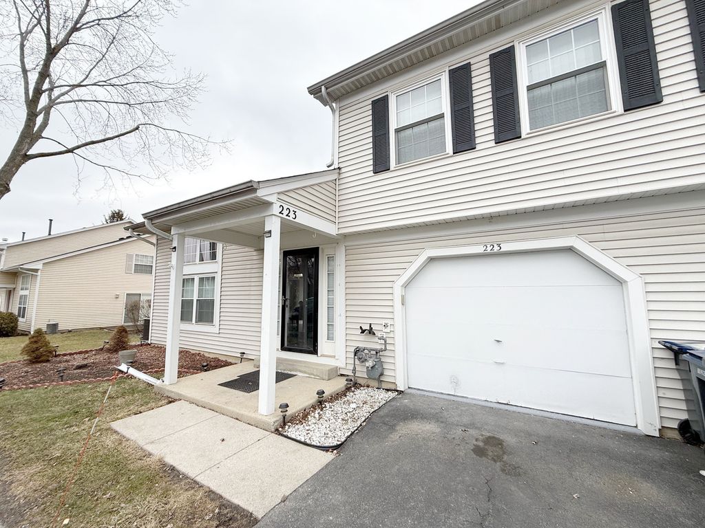 223 Butternut Lane, Streamwood, IL 60107