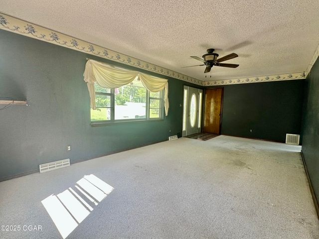 205 McCutcheon Road, Joplin, MO 64804
