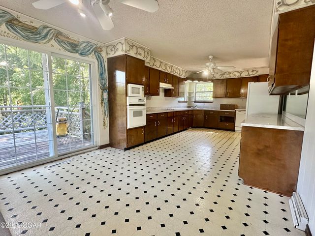 205 McCutcheon Road, Joplin, MO 64804