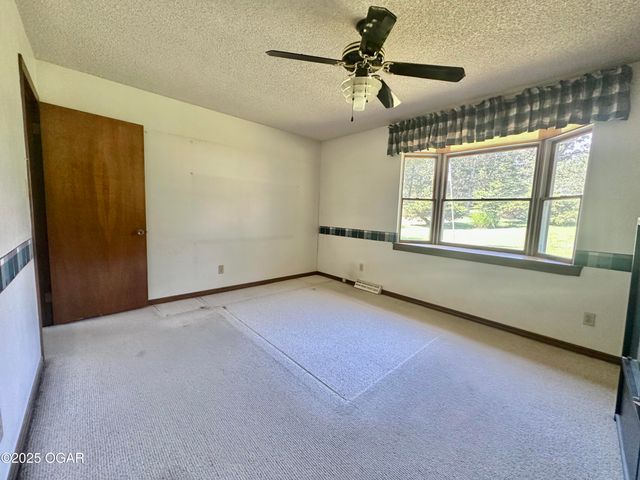 205 McCutcheon Road, Joplin, MO 64804