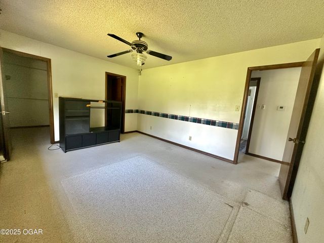 205 McCutcheon Road, Joplin, MO 64804