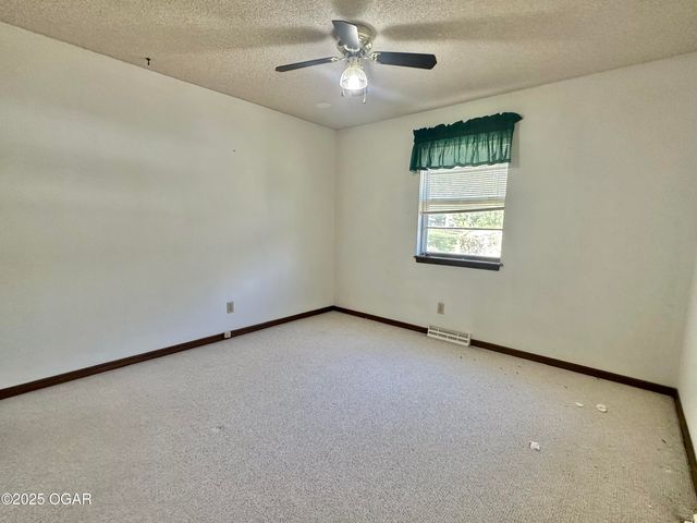 205 McCutcheon Road, Joplin, MO 64804