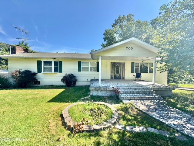 205 McCutcheon Road, Joplin, MO 64804
