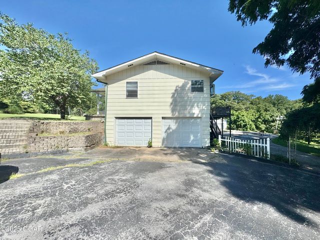 205 McCutcheon Road, Joplin, MO 64804