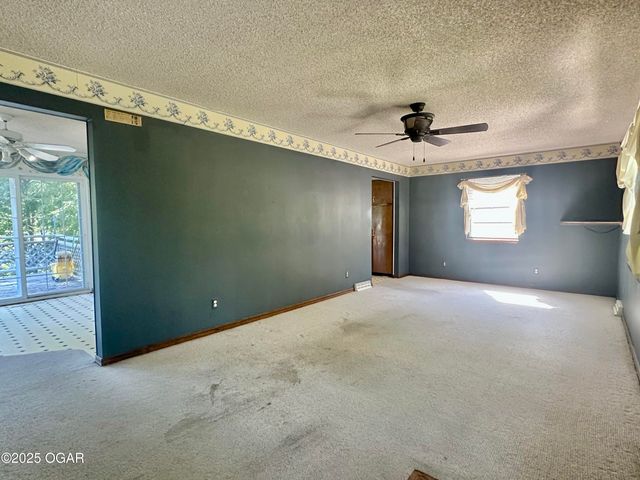 205 McCutcheon Road, Joplin, MO 64804