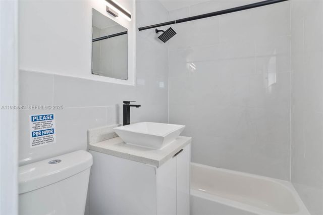 2190 SW 14th Ter 6, Miami, FL 33145