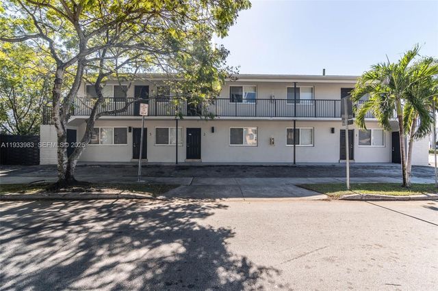 2190 SW 14th Ter 6, Miami, FL 33145