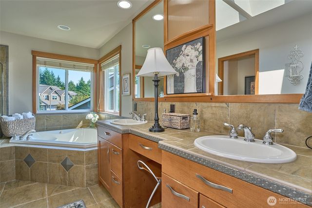 23707 231st Court SE, Maple Valley, WA 98038